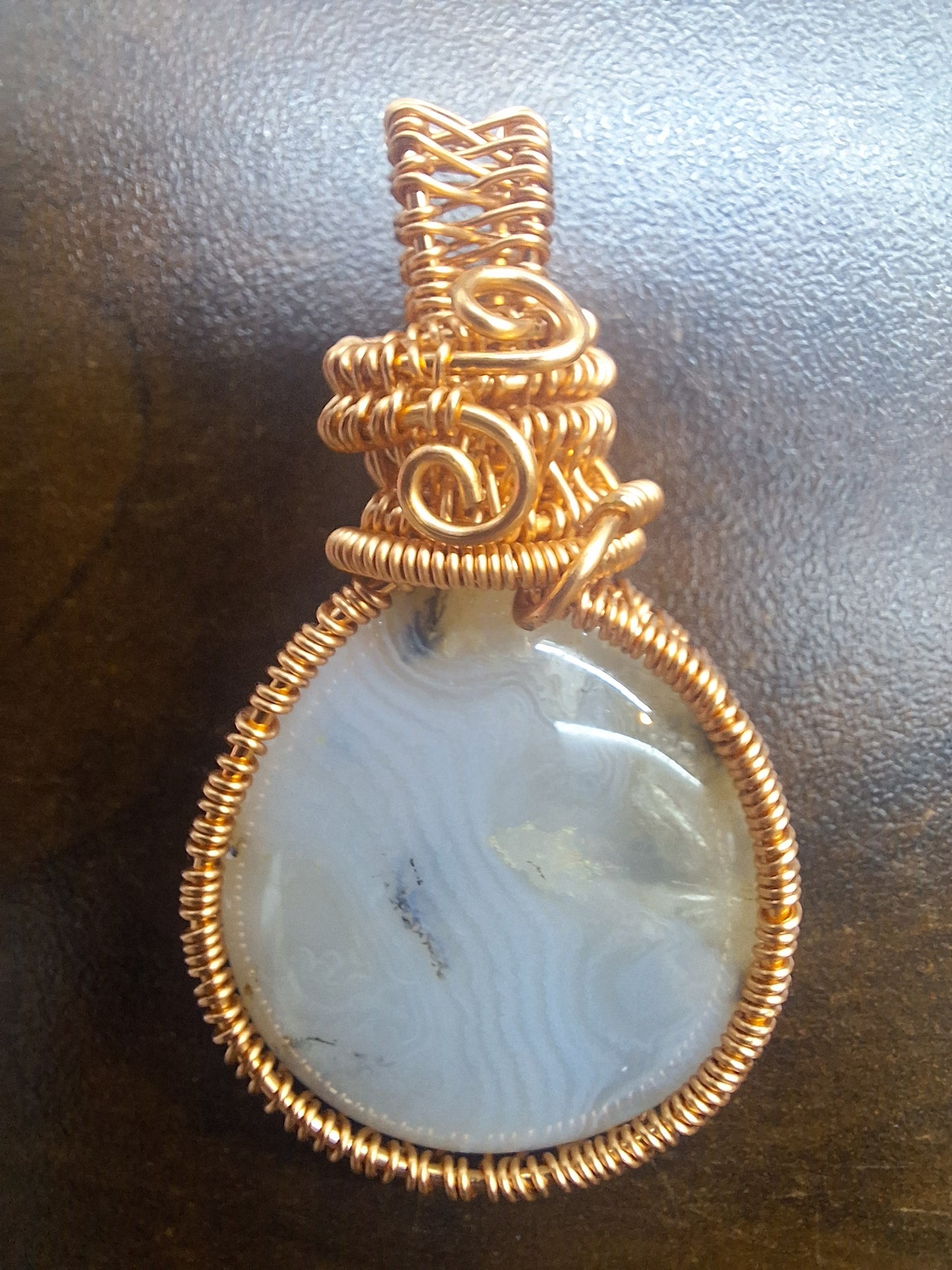 Agate pendant