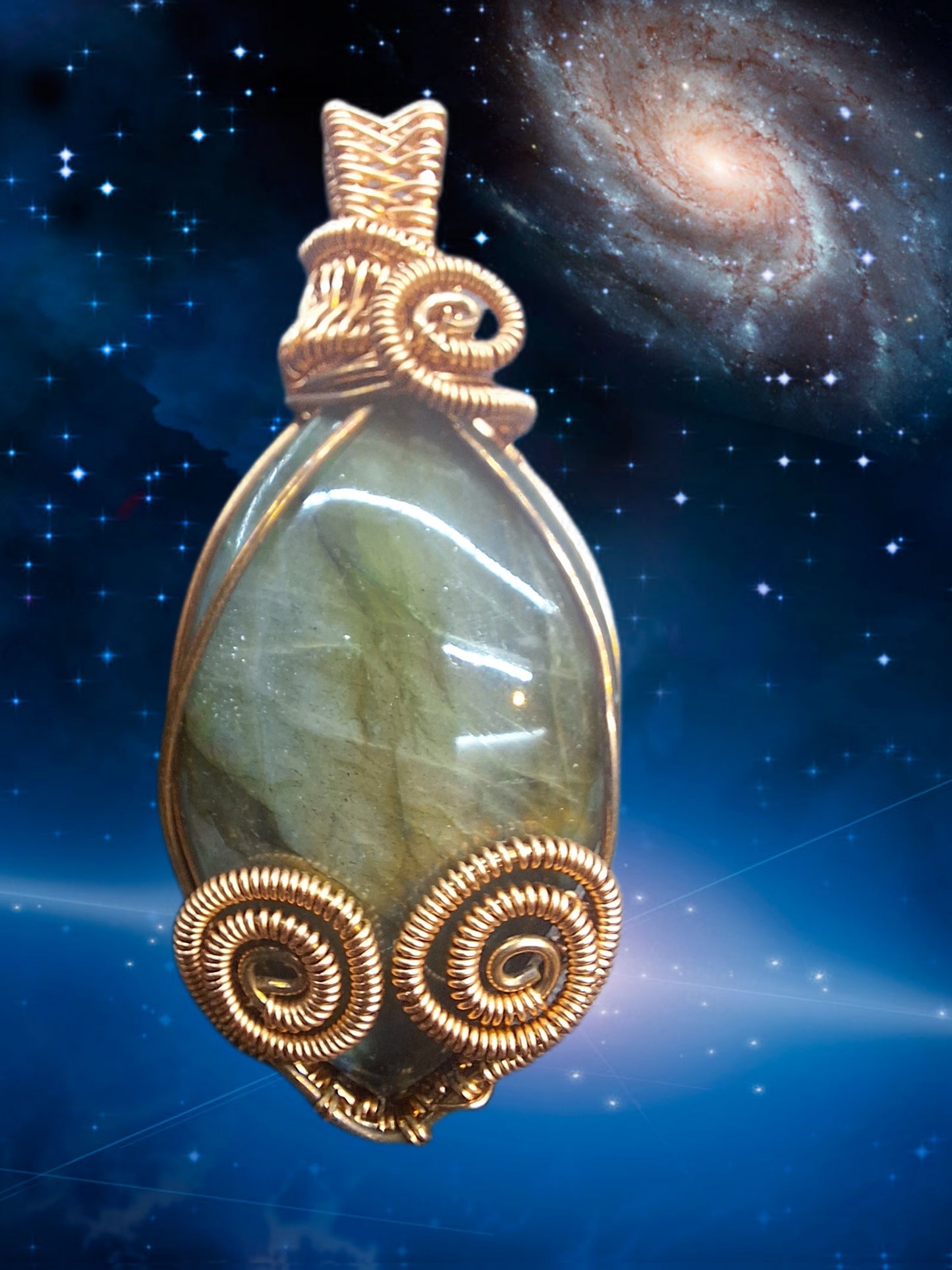 Labradorite pendant